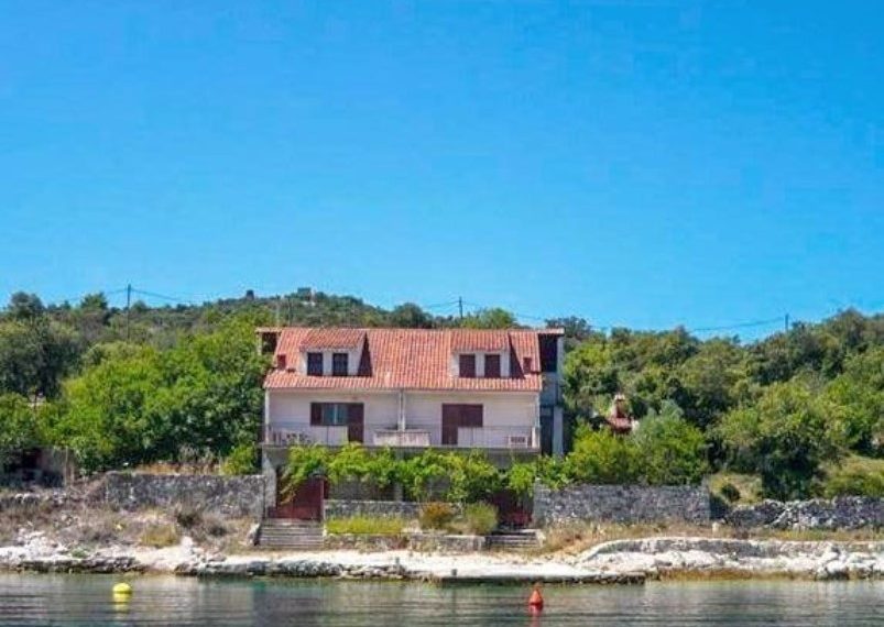 House for sale on an island near Trogir - TG1613 (4)