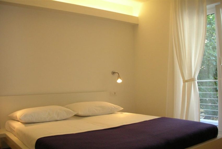 3552_House_Omis_9