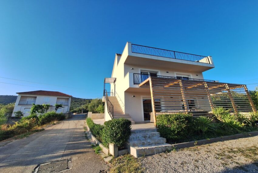 beautiful sea view house vinisce (15).jpg
