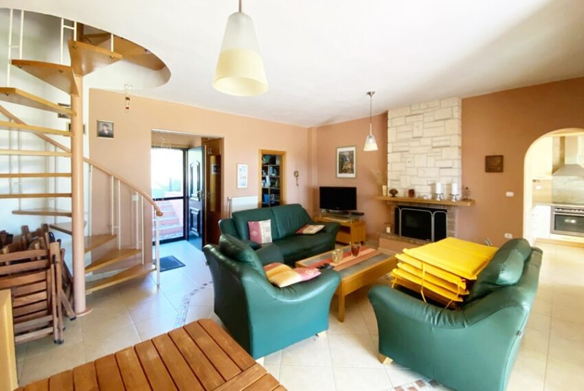 LOUNGE1